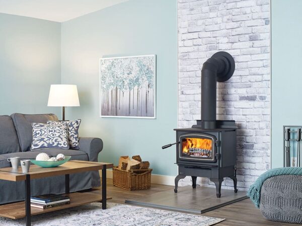 Stock Image - Regency - Classic F1150  Wood Stove Regency - Stove Depot and Chimney Works