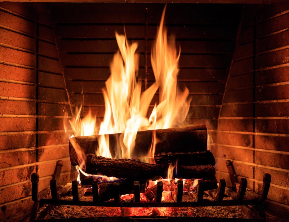 burning wood fireplace img burning wood fireplace