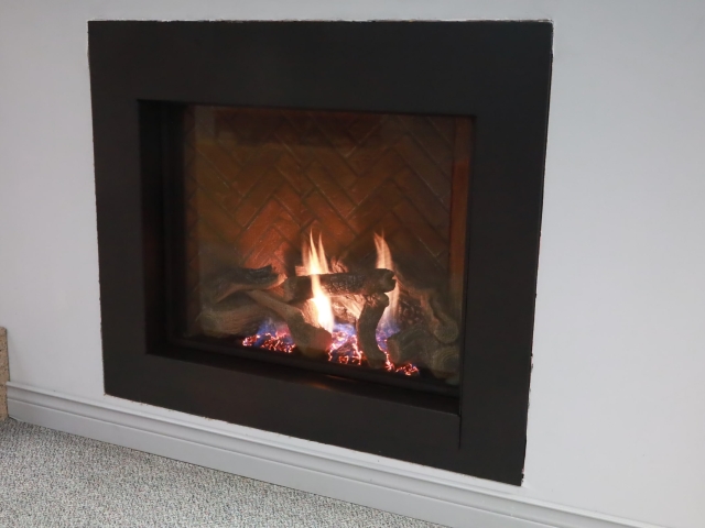 Acucraft 36-Inch Direct Vent Gas Fireplace - Image 20